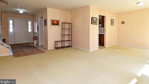 15037 Butterchurn Ln, Silver Spring MD 20905-5741 exterior