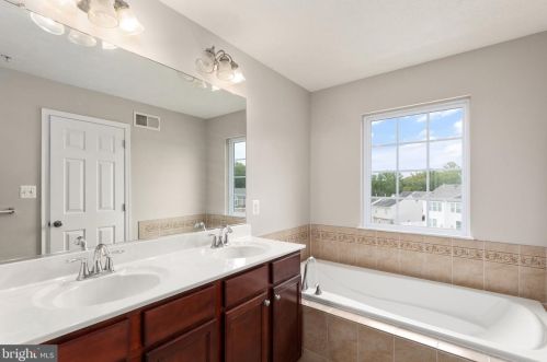 616 Snowberry Way, Aberdeen MD  21001-5605 exterior