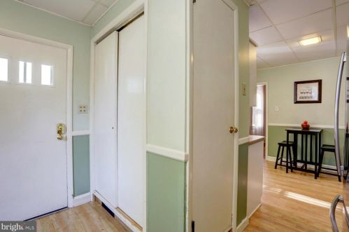 521 Walnut St, Lancaster PA  17603-3305 exterior