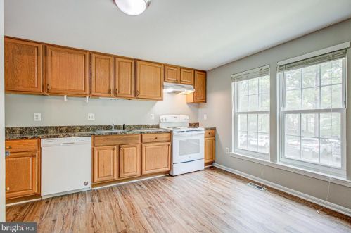 10103 Wood Green Way, Springfield, VA 22015-2714