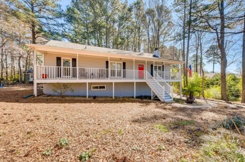 5487 Pinedale Cir, Buford, GA 30518-4596