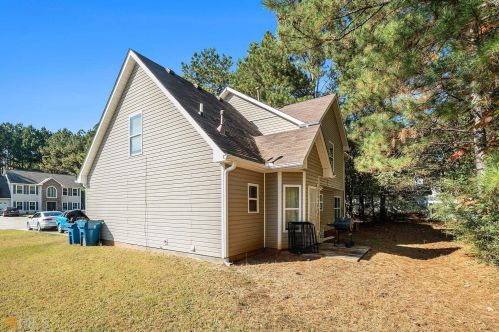 125 Edison Dr, Stockbridge GA  30281-2761 exterior