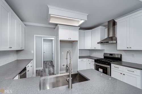 701 Deerwood Dr, Stockbridge GA  30281-6321 exterior