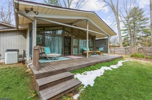 15 Maxwell Ct, Morristown, NJ 07960-5910