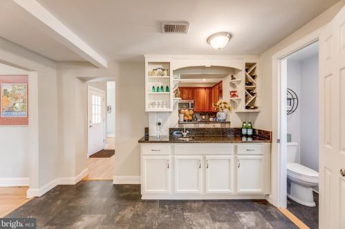 2009 Grace Church Rd, Silver Spring MD 20910-2116 exterior