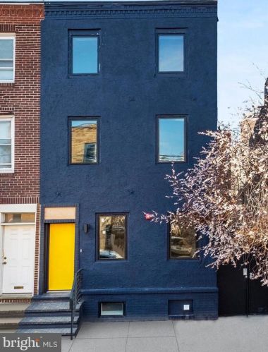 1328 9th St, Philadelphia, PA 19147-5743