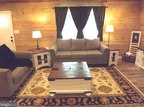 348 Ponds Ct, Berkeley Springs WV  25411-6514 exterior
