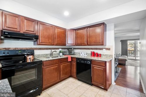 7319 Kerry Hill Ct, Columbia, MD 21045-5024