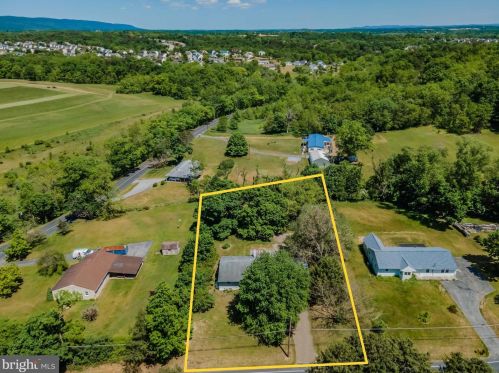 481 Cranes Gap Rd, Carlisle PA  17013-9602 exterior