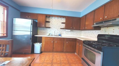 8802 45th Pl, Brookfield, IL 60513-2576