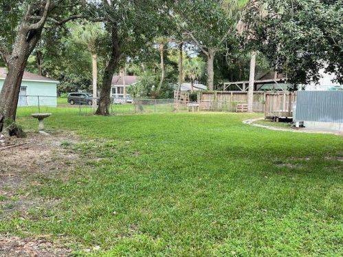 3 Chapman Ave, Isle Of Palms SC  29451-2413 exterior