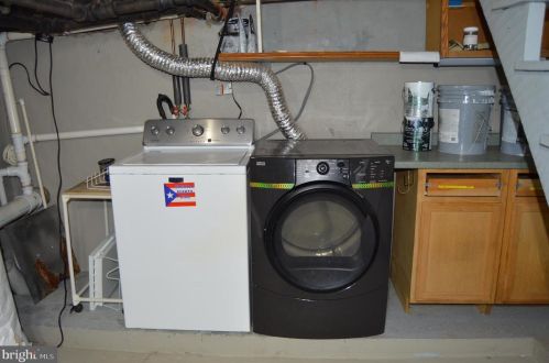 235 Walnut St, Lancaster PA  17602-2342 exterior