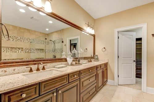 3636 Brookleigh Ln, Atlanta GA  30319-2219 exterior