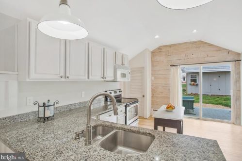 4726 Idlewilde Rd, Shady Side MD  20764-9766 exterior