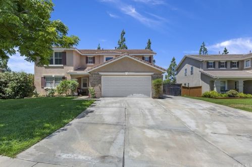 9237 Meadow Ln, Riverside, CA 92508-6287