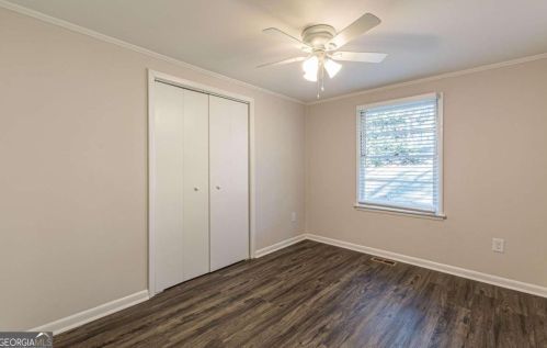 5820 Miles Rd, Atlanta GA  30349-1276 exterior