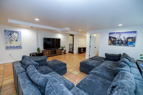 1267 Canal Dr, Turlock CA  95380-4159 exterior