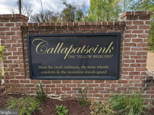 6 Mccoy Ln, Carlisle, PA 17015-7508