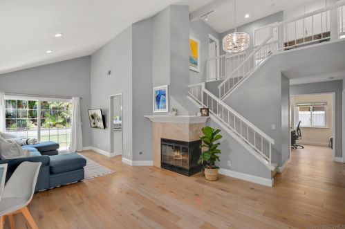 3220 Calle Vallarta, Carlsbad, CA 92009-9309