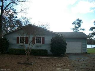 708 Shore Dr, Hartfield, VA 23071-2045
