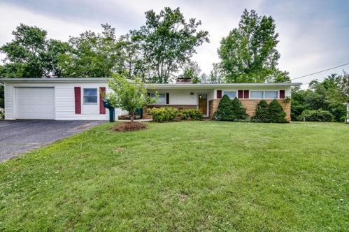 123 Hampton Dr, Ravenscroft, TN 38583-1545