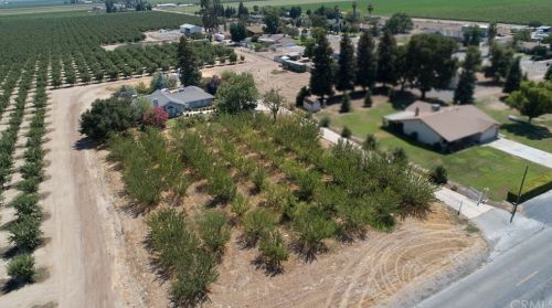 897 Lincoln Ave, Fresno, CA 93706-9237