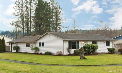 510 Bevlo St, Buckley, WA 98321-9449