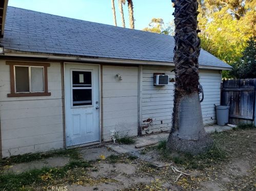 10348 Victoria Ave, Riverside CA  92503-6022 exterior