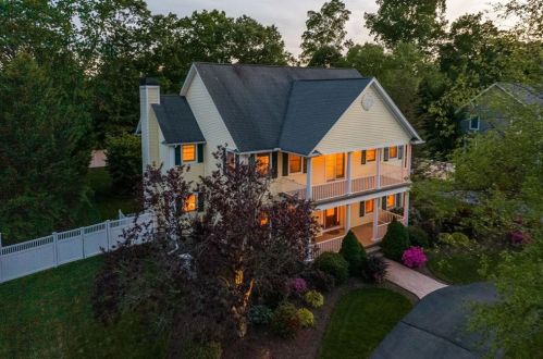 7 Elizabeth Dr, Lincoln, RI 02865-1352