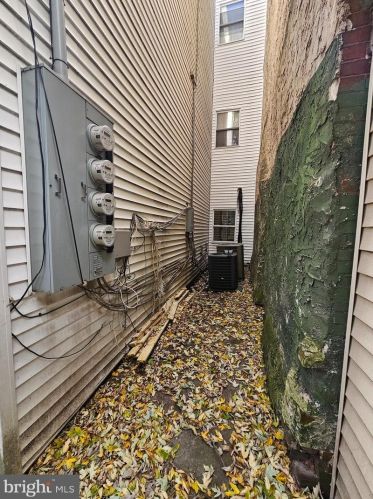 3254 15th St, Philadelphia PA  19140-5052 exterior