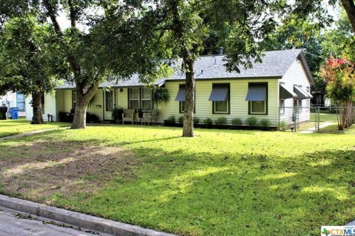 217 Romberg St, Seguin, TX 78155-6020