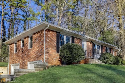 3162 Friar Tuck Rd, Atlanta GA  30340-0026 exterior