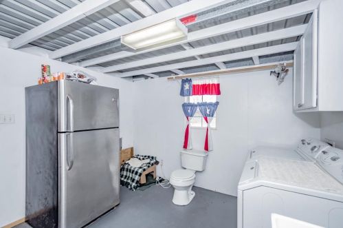 244 Bastrop St, Angleton TX 77515-4106 exterior