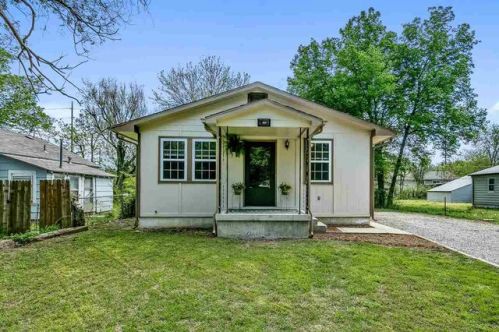 3146 Jeanette St, Wichita, KS 67204-4404