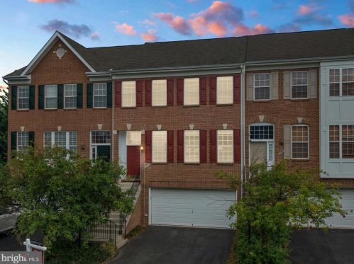 1746 Stuart Pointe Ln, Herndon, VA 20170-4470