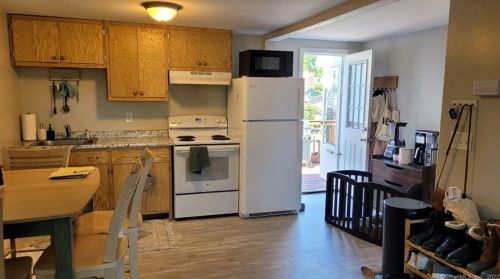 18 Center St, Killingly CT  06239-3006 exterior