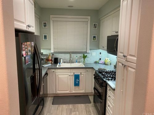 142 Liberty St, Tustin, CA 92782-6515
