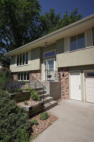 10342 Columbus Rd, Minneapolis, MN 55420-5427
