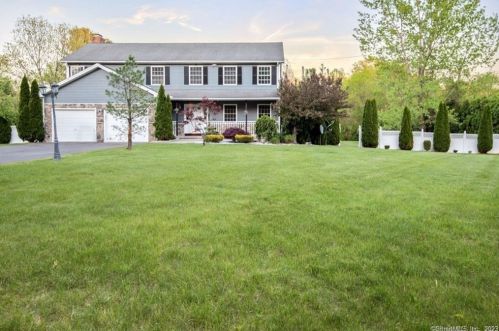 438 Strong Rd, Wapping, CT 06074-1905