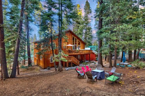 10511 Jeffrey Way, Truckee CA  96161-2518 exterior