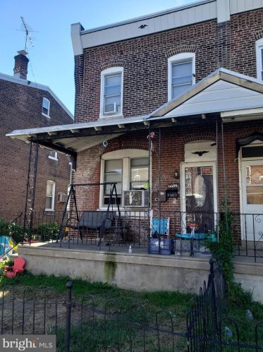 6609 Hegerman St, Philadelphia, PA 19135-2804