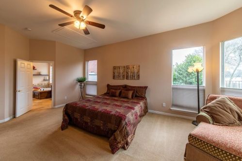 3609 Cimarron Dr, Carrollton TX 75007-6304 exterior