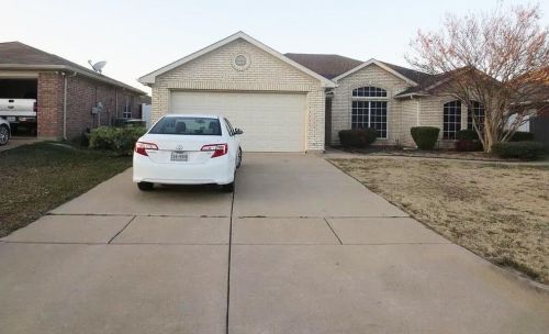 11 Bahama Ct, Midlothian TX  76063-5900 exterior