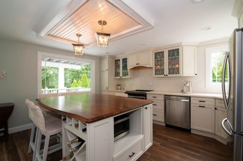 120 Niantic Dr, Charlestown, RI 02813-2109