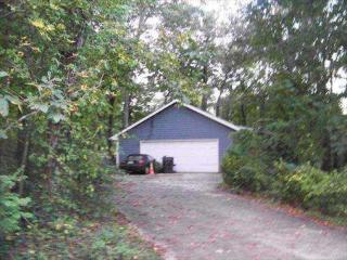40 Robertson Rd, Dawsonville, GA 30534-9300