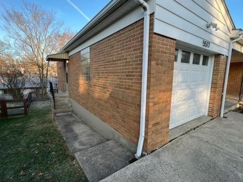 5577 Fairwood Rd, Cincinnati OH 45239-7281 exterior