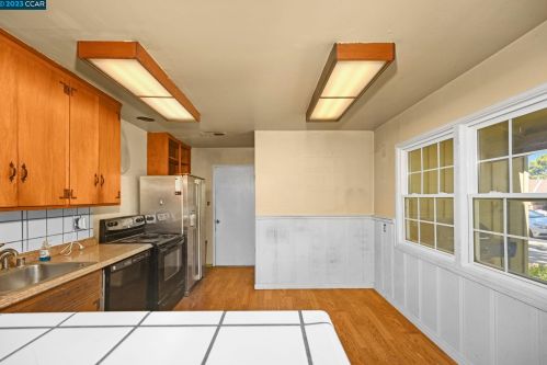 4176 Pickwick Dr, Concord CA  94521-2736 exterior