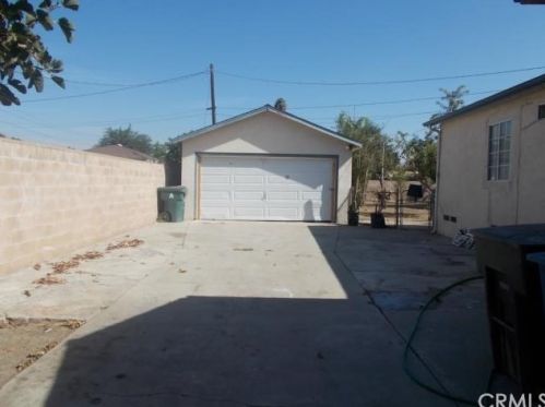 3741 Lofton Pl, Riverside CA  92501-1810 exterior