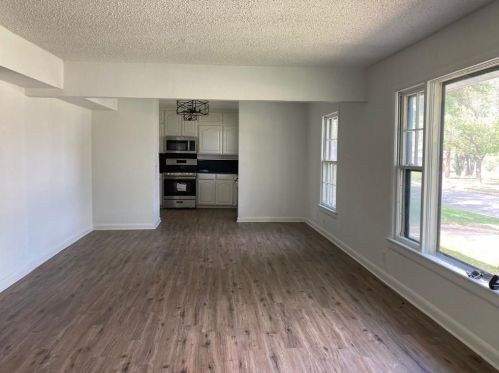 2608 Roseland St, Fort Worth TX  76103-3413 exterior