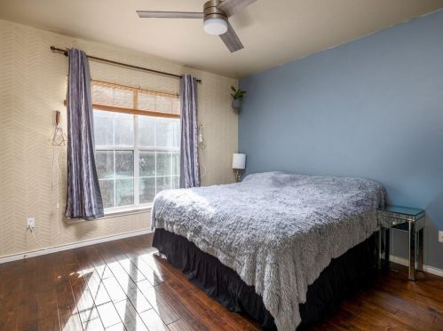 12205 Chelsea Gln Pl, Austin TX  78753-7110 exterior